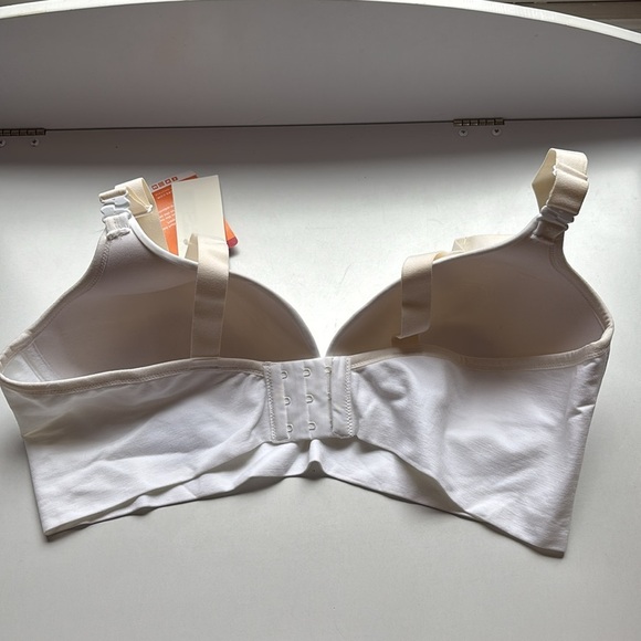 Warner’s Size 40C Blissfully Wire Free Smoothing Support White Bra - Picture 6 of 6